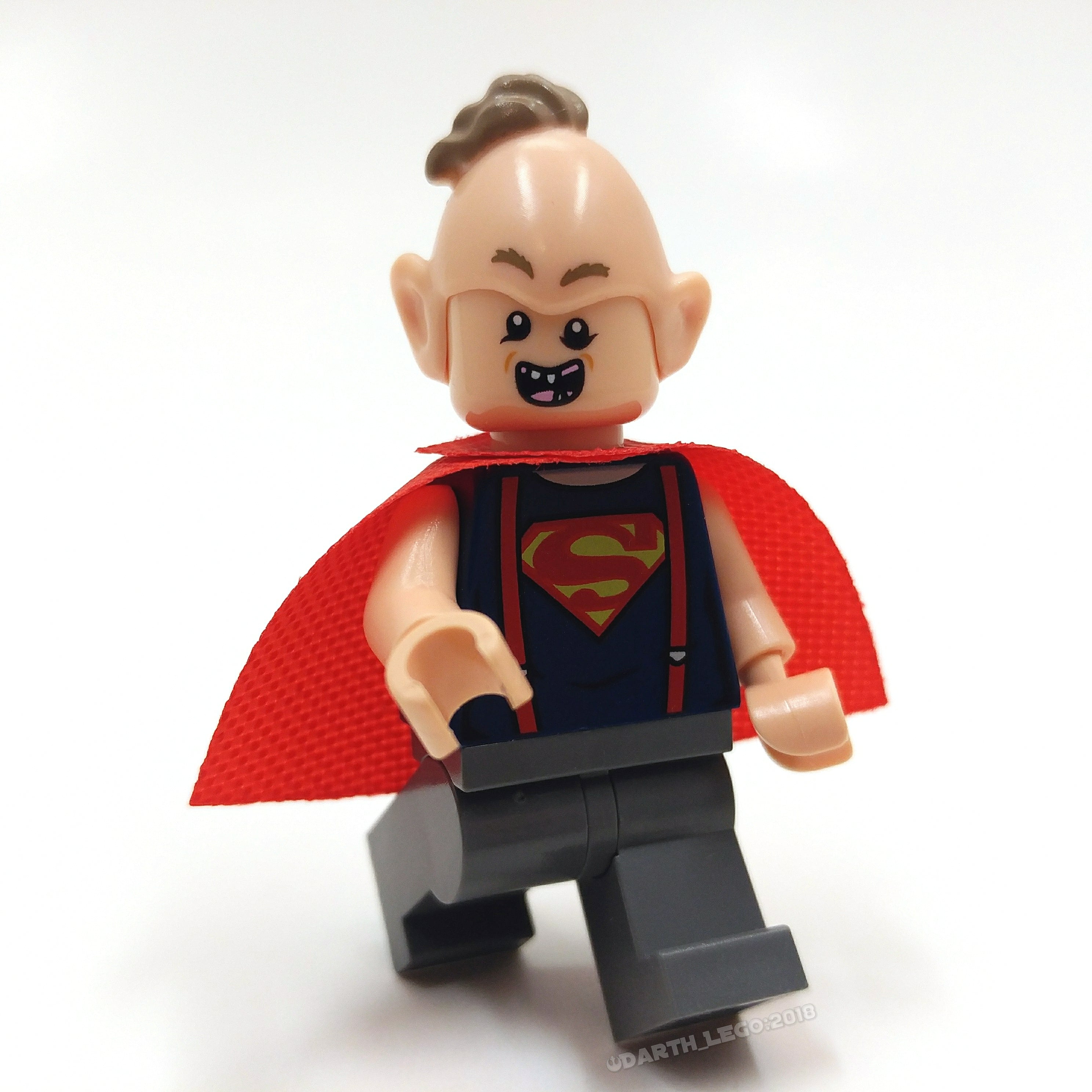 Brick Loot Cape Pack - Red Cape Example - Minifigure not included (Brick Loot Cape Pack with 35 Fabric Capes and Accessories)
