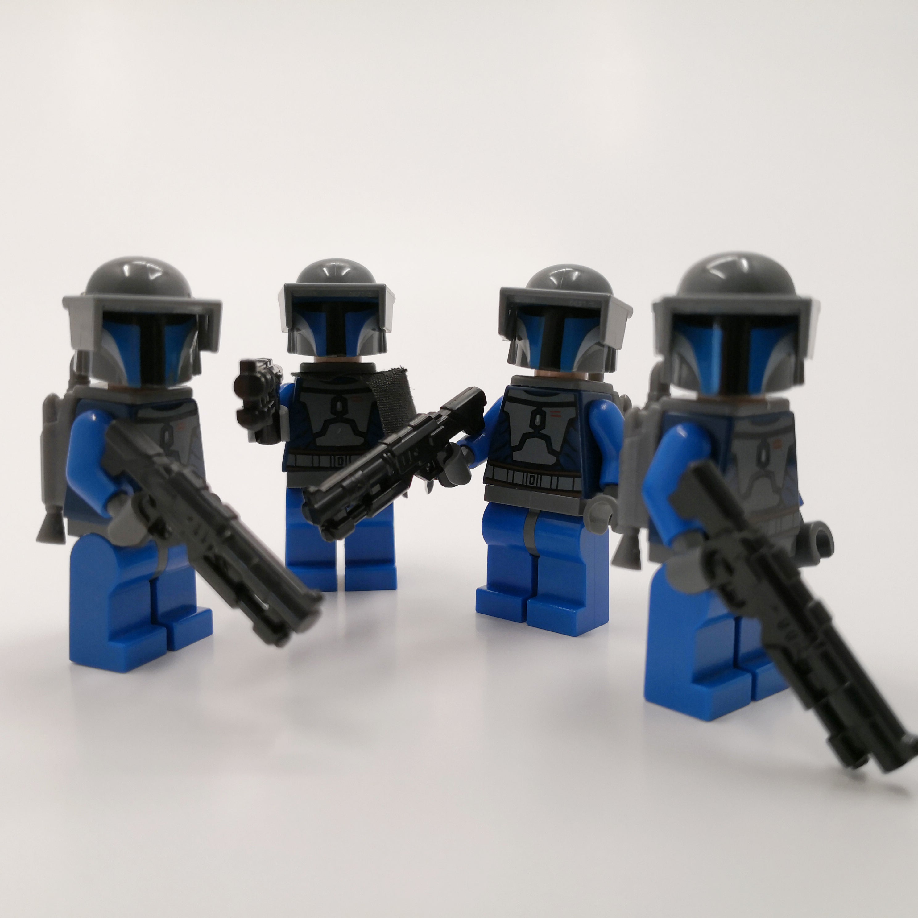 Minifigure Weapons GOLD MEGA Accessory Pack (90 Pieces)