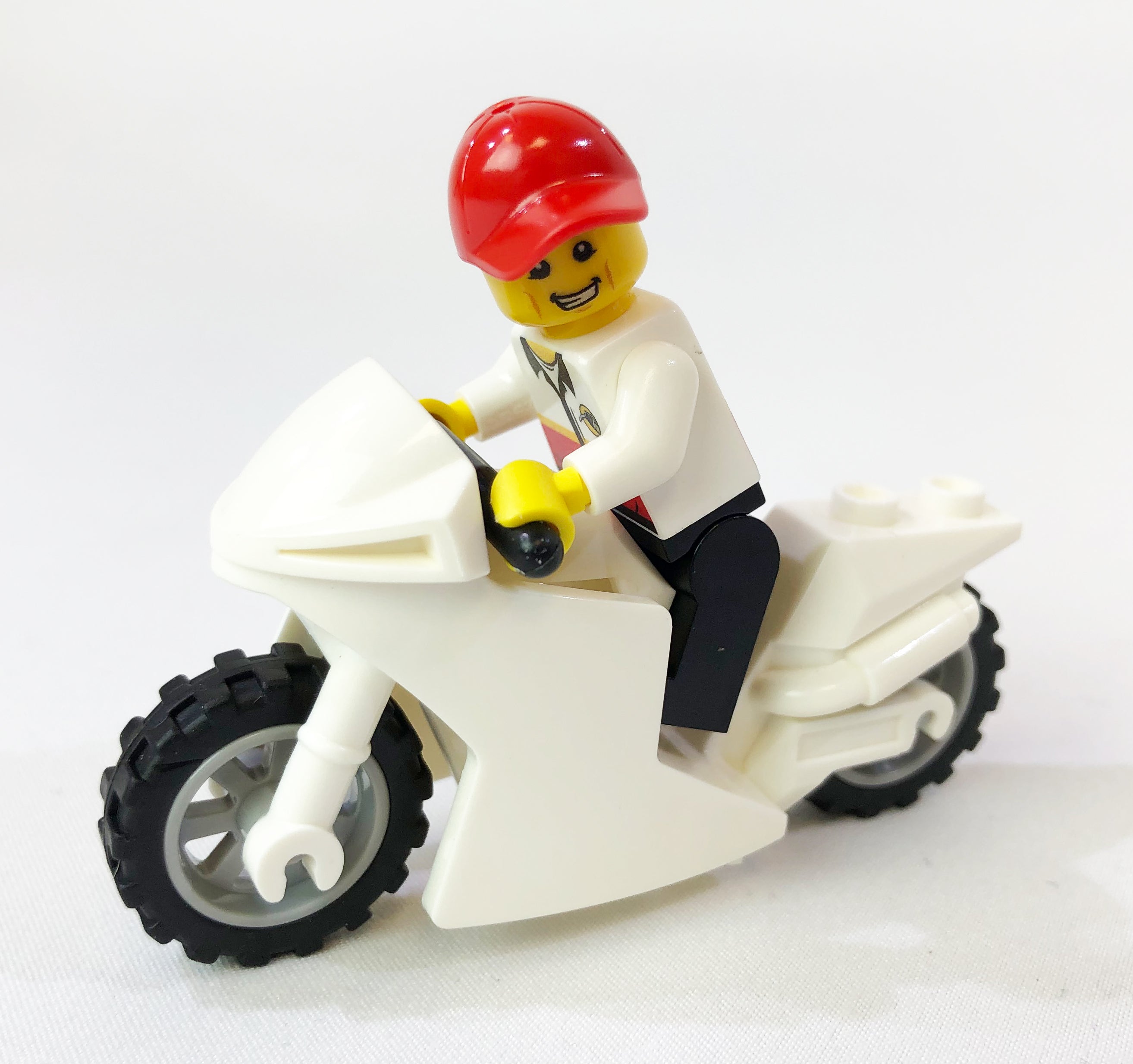 Motorcycle Bikes for your Minifigures (5 Different Styles)